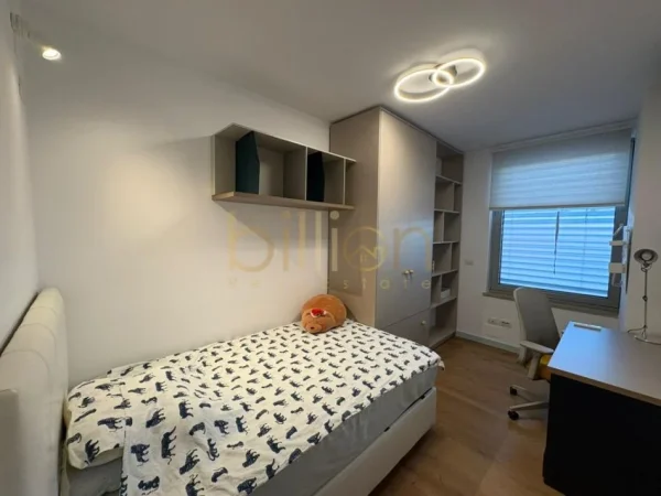 Tirane, jepet me qera 3+1 , 117 m² 1.400 € (Stadiumi Dinamo)
