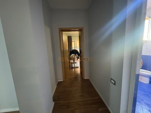 Tirane, shitet apartament 2+1+Ballkon Kati 4, 141 m² 200.000 €