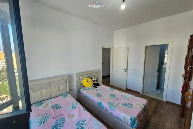 Tirane, jepet me qera apartament 2+1 Kati 8, 100 m² 700 € (Rruga Xhanfize Keko)