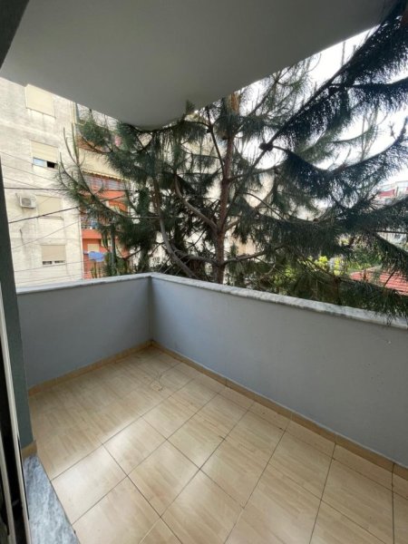 Tirane, shitet apartament 2+1 Kati 1, 82 m² 130.000 € (Rruga Shefqet Kuka, Tiranë)