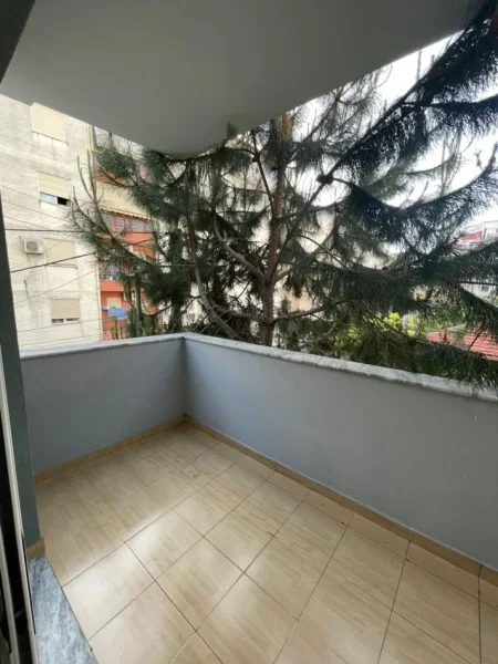Tirane, shitet apartament 2+1 Kati 1, 82 m² 130.000 € (Rruga Shefqet Kuka, Tiranë)