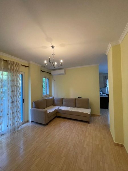 Tirane, shitet apartament 2+1 Kati 1, 82 m² 130.000 € (Rruga Shefqet Kuka, Tiranë)