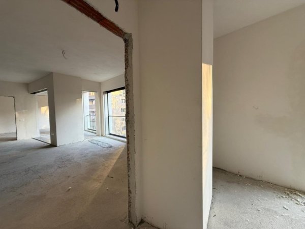 Tirane, shitet apartament 2+1 Kati 4, 143 m² 572.800 € (Stadiumi Air Albania)