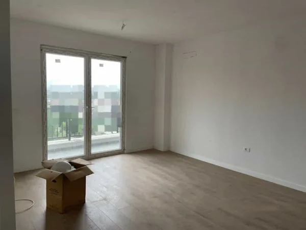 Tirane, jepet me qera apartament 1+1 Kati 7, 65 m² 370 € (Rruga Gryka e Kacanikut)