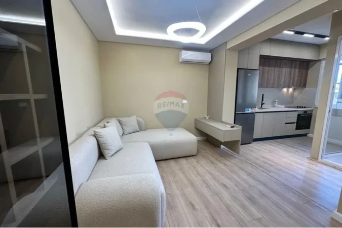 Tirane, shitet apartament 1+1 Kati 3, 48 m² 128.000 € (Rruga Muhamet Gjollesha, 21 Dhjetori, Tiranë)
