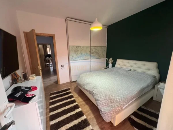 Tirane, shitet apartament 2+1+Ballkon Kati 4, 141 m² 200.000 € (Jordan Misja)