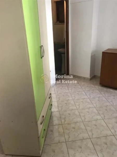 Tirane, jepet me qera apartament 3+1 Kati 1, 98 m² 450 € (Kamez)