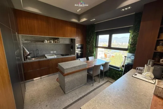 Tirane, jepet me qera apartament 3+1 Kati 4, 280 m² 1.900 € (Rruga Peti)