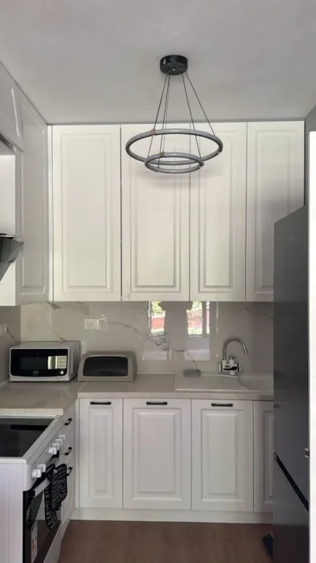 QIRA APARTAMENT 1+1+POST PARKIMI PRANE KODRES SE DIELLIT 600 €