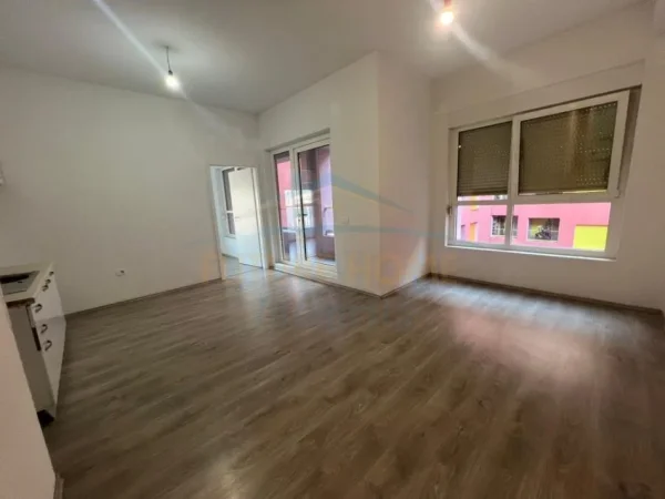 Tirane, shitet apartament 1+1+Ballkon Kati 6, 70 m² 115.000 € (Kompleksi Mangalem)