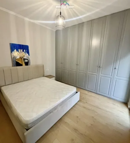 Tirane, jepet me qera apartament 2+1 Kati 3, 85 m² 750 € (Rruga Rrapo Hekali)