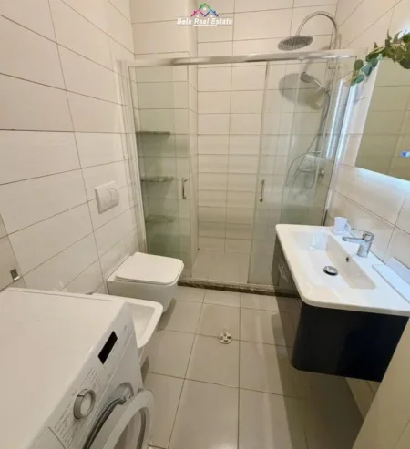 Tirane, jepet me qera apartament 2+1 Kati 3, 85 m² 750 € (Rruga Rrapo Hekali)