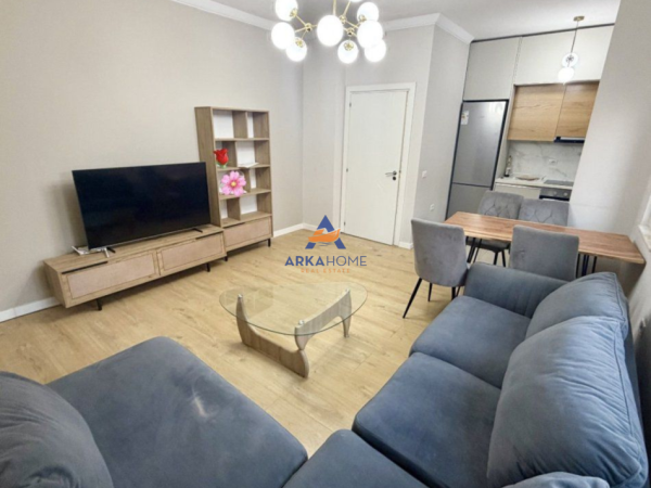 Tirane, jepet me qera apartament 2+1+Ballkon Kati 3, 85 m² 750 € 