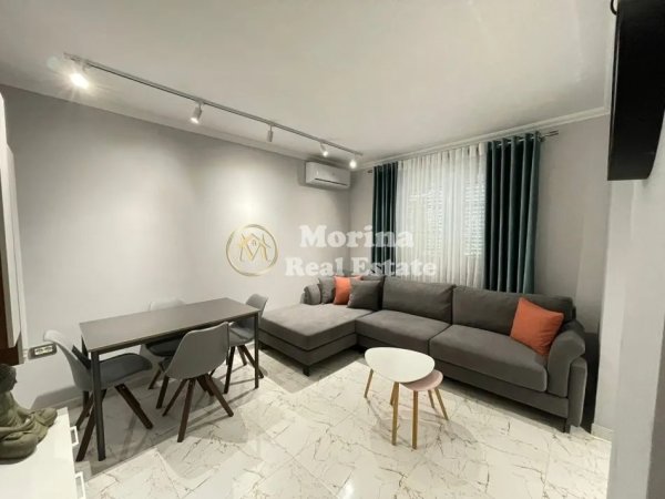 Tirane, shitet apartament 1+1 Kati 2, 60 m² 200.000 € (Libri Universitar)