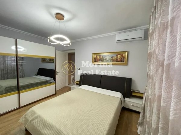 Tirane, shitet apartament 1+1 Kati 2, 60 m² 200.000 € (Libri Universitar)