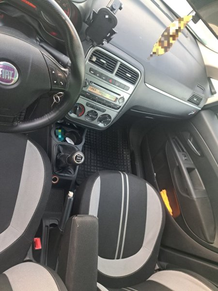 Tirane, Fiat grande punto 1.3multijet Nafte, 230.000 km, 290.000 leke