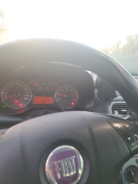 Tirane, Fiat grande punto 1.3multijet Nafte, 230.000 km, 290.000 leke