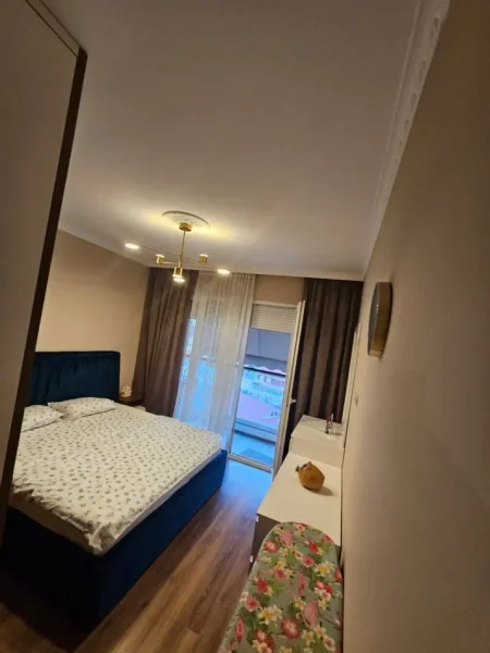 Tirane, shes apartament 1+1+Ballkon Kati 6, 83 m² 170.000 € (Rruga Muzaket)