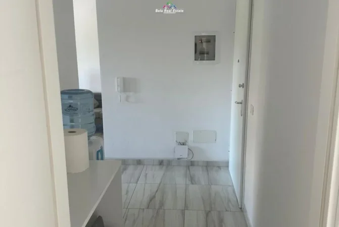 Tirane, jepet me qera zyre Kati 2, 134 m² 650 € (Rruga Ali Demi)