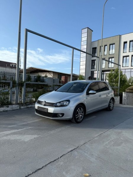 Durres, makine Golf 6 automat nafte okazionnn Nafte, gri metalizato automatik Klima 231.457 km 6.200 €