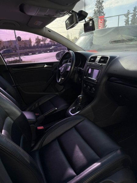 Durres, makine Golf 6 automat nafte okazionnn Nafte, gri metalizato automatik Klima 231.457 km 6.200 €