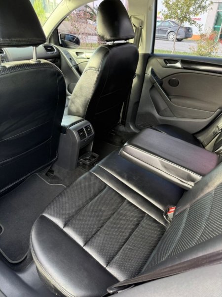 Durres, makine Golf 6 automat nafte okazionnn Nafte, gri metalizato automatik Klima 231.457 km 6.200 €