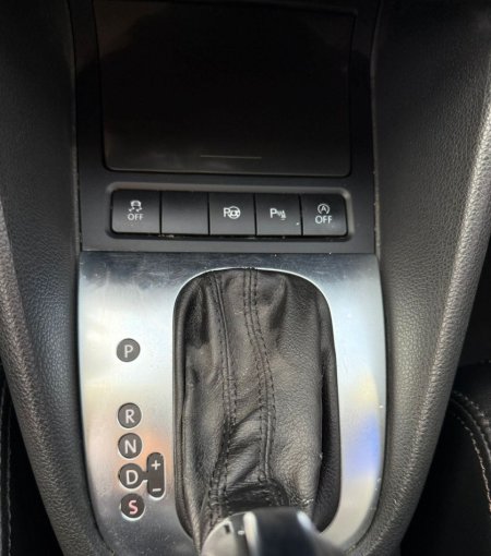 Durres, makine Golf 6 automat nafte okazionnn Nafte, gri metalizato automatik Klima 231.457 km 6.200 €