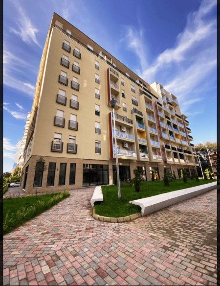 Tirane, shes apartament 1+1+Ballkon Kati 6, 83 m² 160.000 € (Rruga Muzaket)