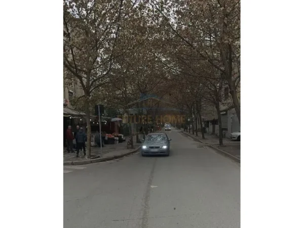 Tirane, shitet ambjent biznesi Kati 0, 73 m² 400.000 € (Ndre Mjeda, Tiranë)