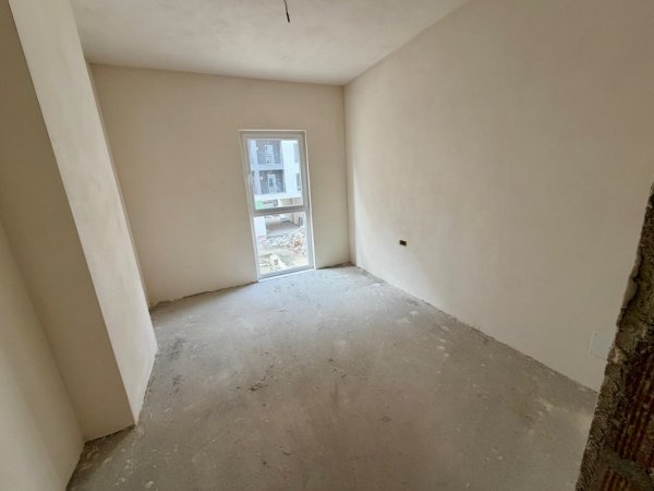 Shitet Apartament 2+1+2 te Caza Italia