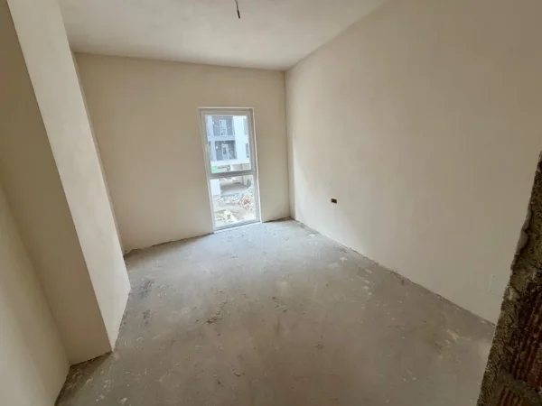 Shitet Apartament 2+1+2 te Caza Italia