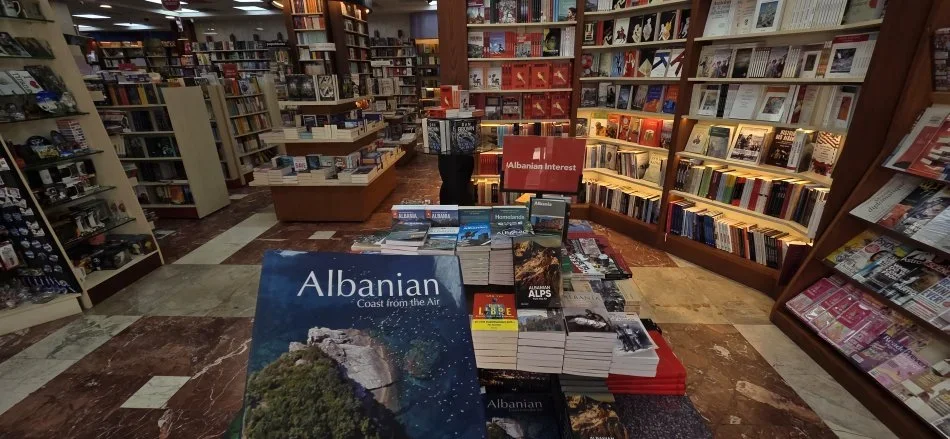 Un incontournable de Tirana. La librairie Adrioni.