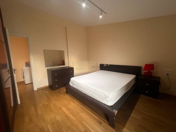 Tirane, jepet me qera apartament 2+1 Kati 3, 75 m² 650 € (Inxhinieria e Ndertimit)