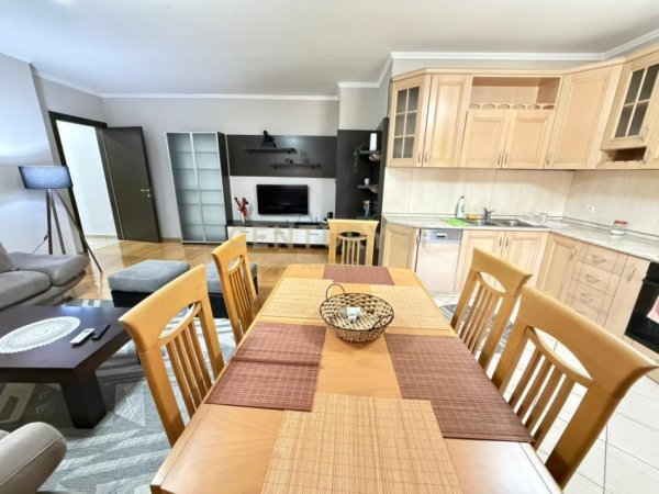 Tirane, jepet me qera apartament 2+1+Ballkon Kati 5, 107 m² 1.100 € (Stadiumi Air Albania)