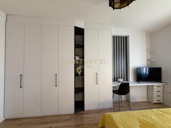 Tirane, jepet me qera apartament Kati 5, 109 m² 750 € (Materniteti Ri)