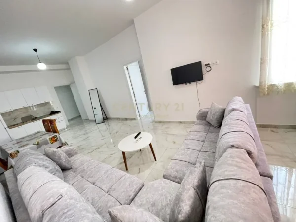 Tirane, jepet me qera apartament 2+1 Kati 2, 80 m² 630 € (Unaza e Re)