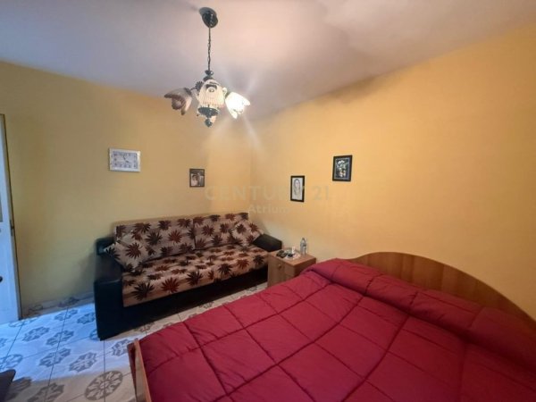 Tirane, jepet me qera apartament 2+1 Kati 2, 72 m² 500 € (Shkolla Niket Dardani)