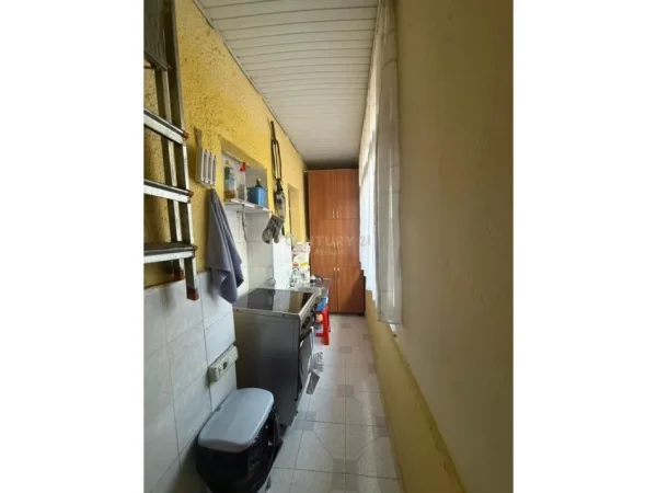 Tirane, jepet me qera apartament 2+1 Kati 2, 72 m² 500 € (Shkolla Niket Dardani)