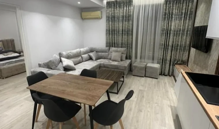 Tirane, jepet me qera apartament 1+1+Ballkon Kati 1, 55 m² 700 € (Zogu I zi)