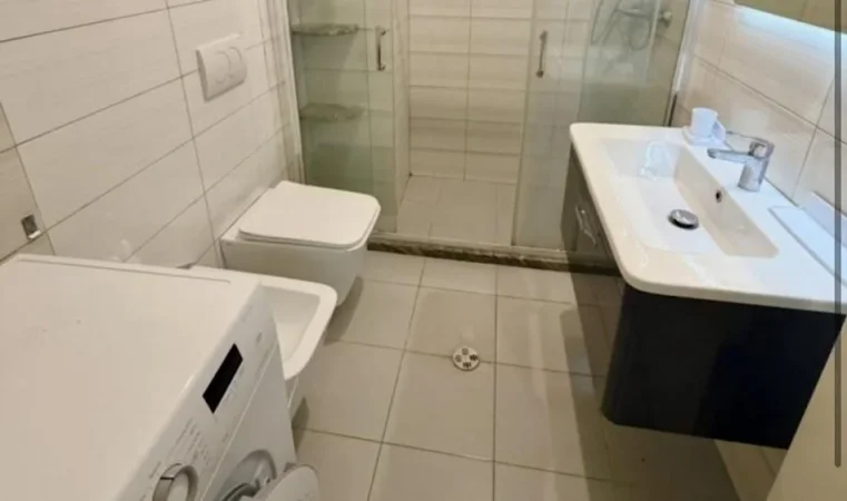 Tirane, jepet me qera apartament 2+1+Ballkon Kati 3, 85 m² 750 € (Kodra e Diellit)