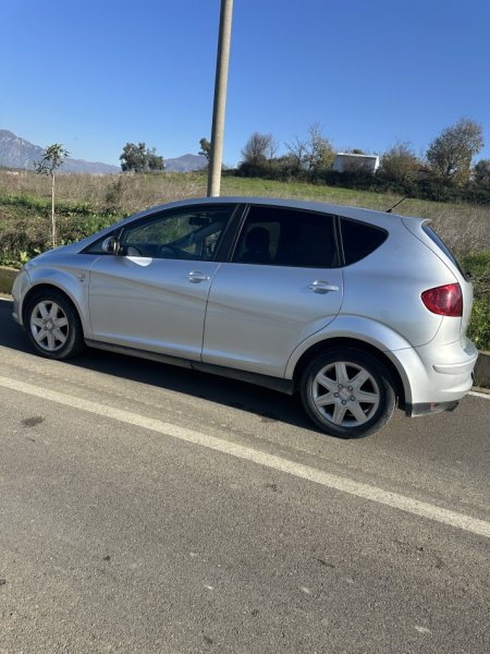 Tirane, shitet makine seat altea , gri metalizato automatik 4.400 €