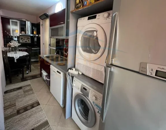 Qera, Apartament 2+1+2+Verande, Unaza e Re