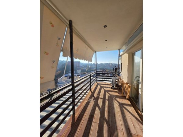 Tirane, jepet me qera apartament 2+1+Ballkon Kati 8, 109 m² 700 € (Shkoze)