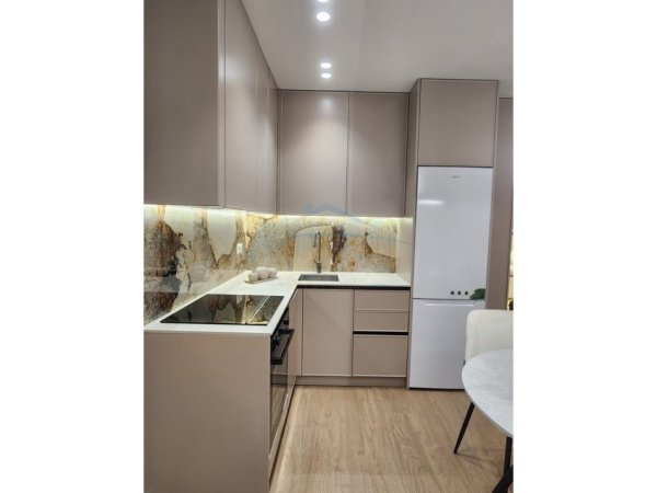 Durres, shitet apartament 2+1 Kati 4, 85 m² 165.000 € 