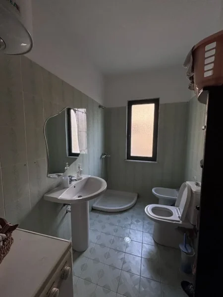 Durres, jepet me qera garsonier 1+1 Kati 3, 54 m² (PLAZH)