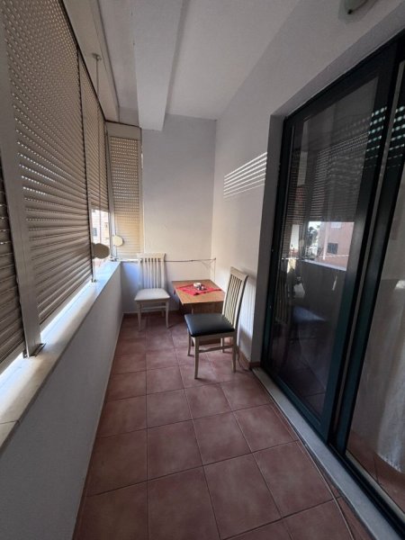 Durres, jepet me qera garsonier 1+1 Kati 3, 54 m² (PLAZH)