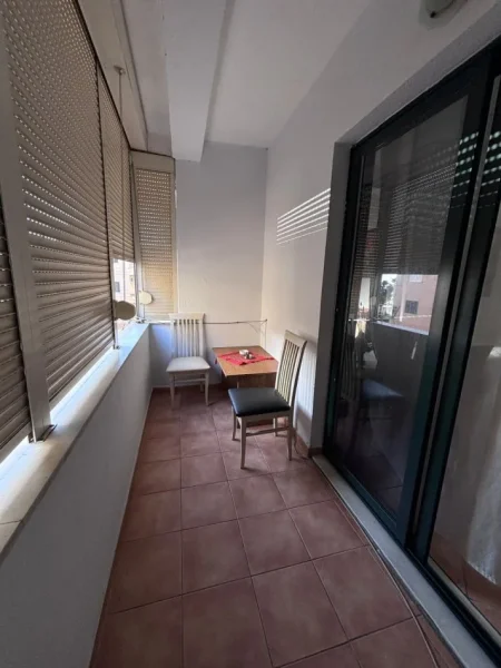 Durres, jepet me qera garsonier 1+1 Kati 3, 54 m² (PLAZH)