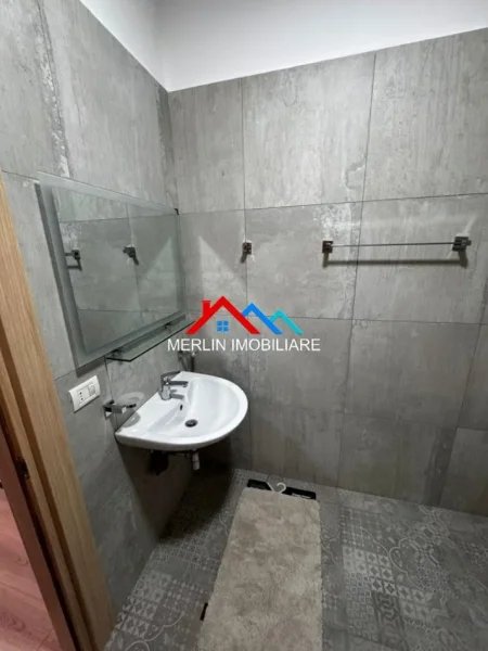 Tirane, jepet me qera apartament 2+1+Ballkon Kati 5, 100 m² 775 € (RRUGA ALBANOPOLI,DON BOSKO)