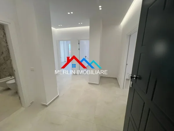 Shqiperi, shitet apartament 2+1+2+Ballkon Kati 4, 129 m² 179.000 € (RRUGA SHEFQET KUKA,FRESK)