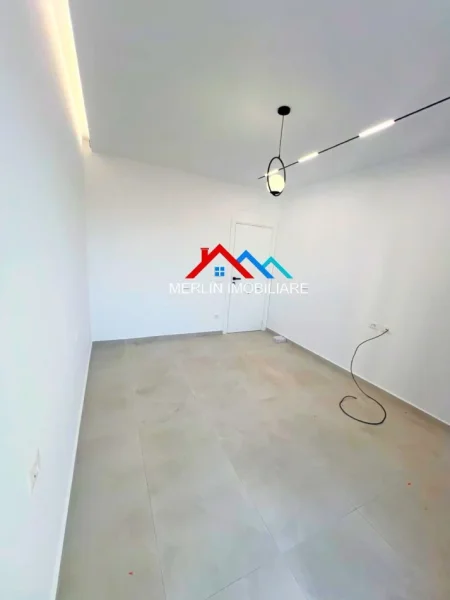 Shqiperi, shitet apartament 2+1+2+Ballkon Kati 4, 129 m² 179.000 € (RRUGA SHEFQET KUKA,FRESK)